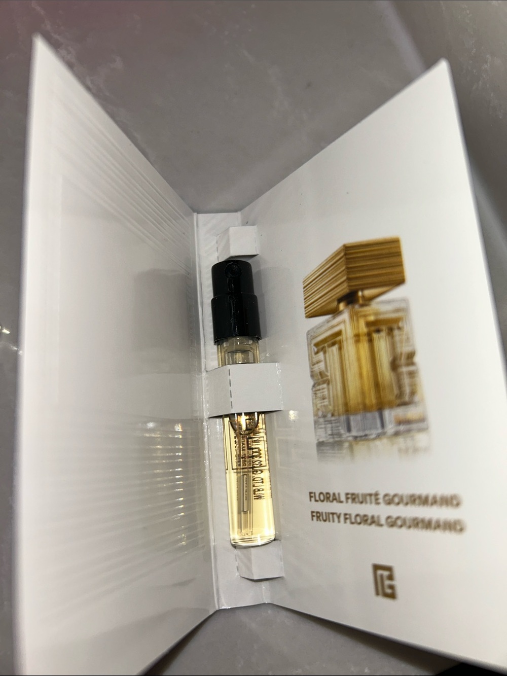 YSL Beauty Bag with Libre Berry Crush Set - Picture 8 of 8